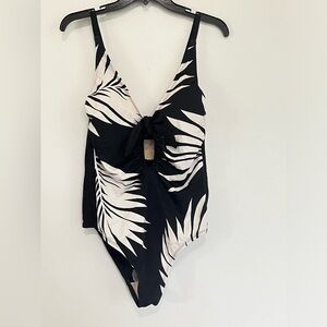 Kona Sol Swimsuit One Piece Keyhole Tropical Print Black White 14 NEW